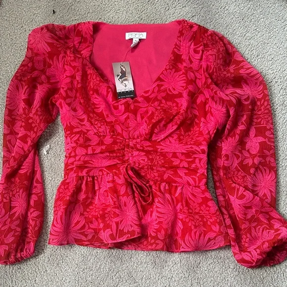 Sophia Vergara Red Floral V-Neck Peplum Top - Picture 1 of 7